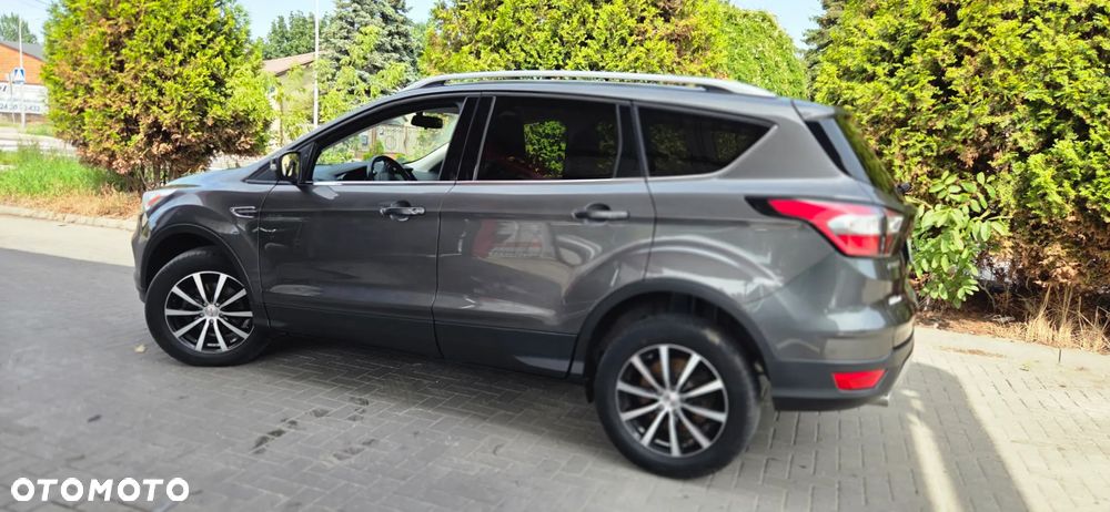Ford Kuga 1.5 EcoBoost 2x4 Titanium - 8