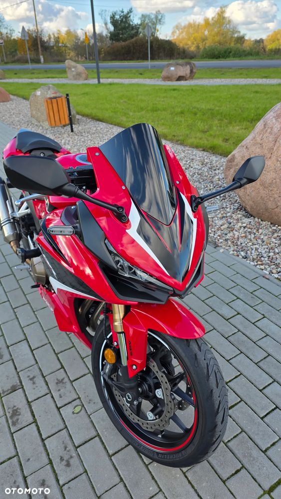Honda CBR - 7