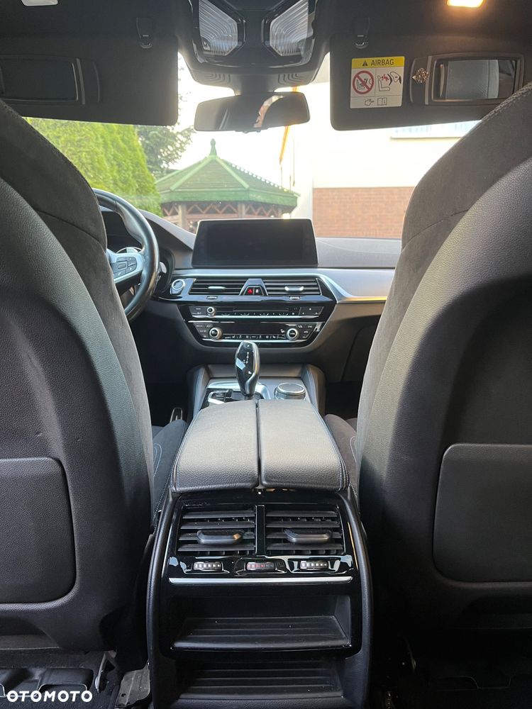 BMW Seria 5 540i xDrive - 8