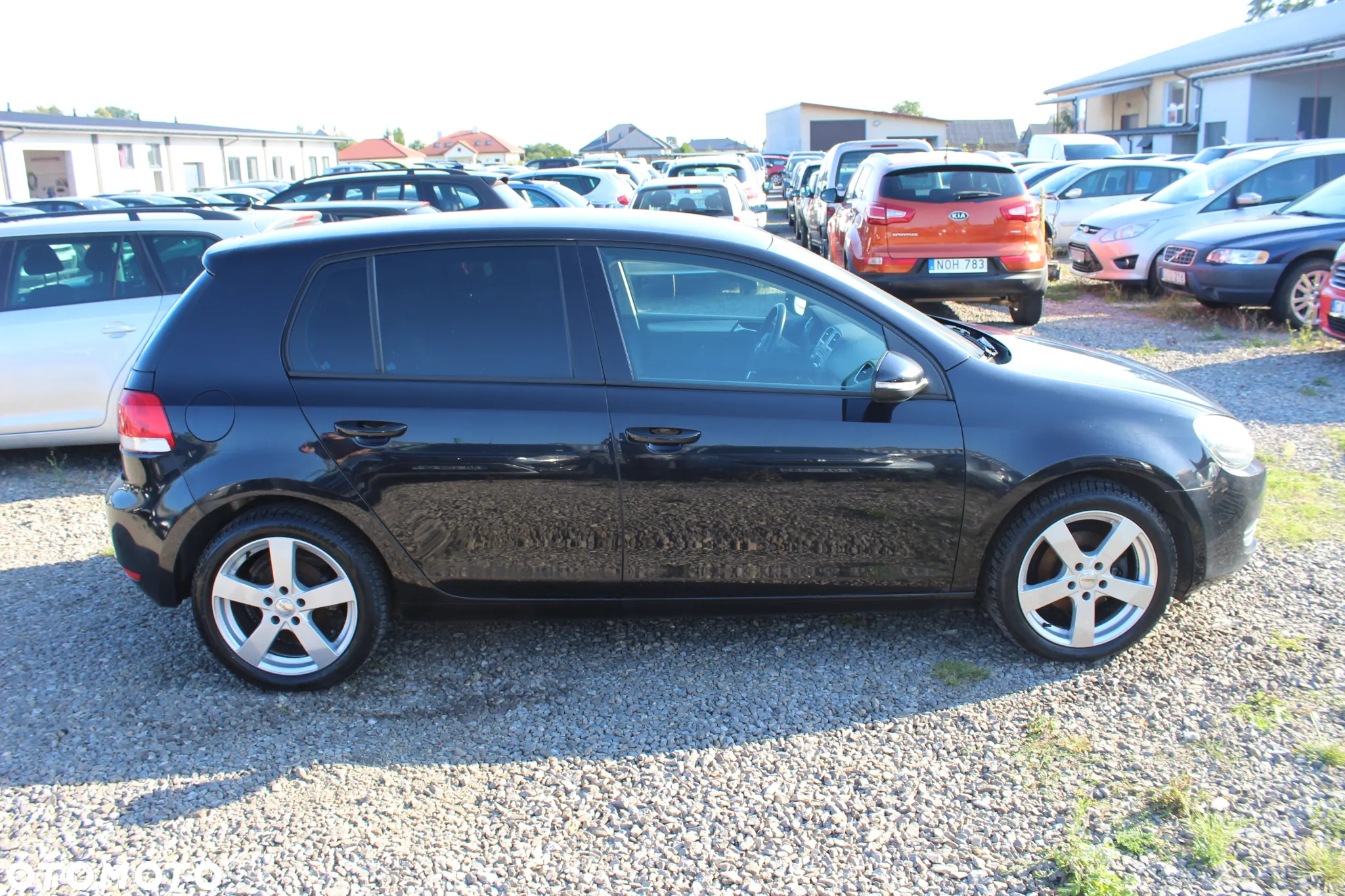 Volkswagen Golf - 11