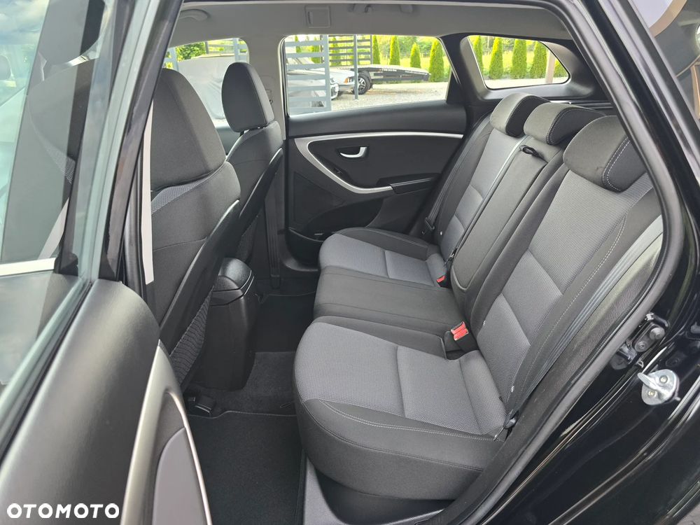 Hyundai i30 Kombi 1.6 GDi DCT Premium - 29