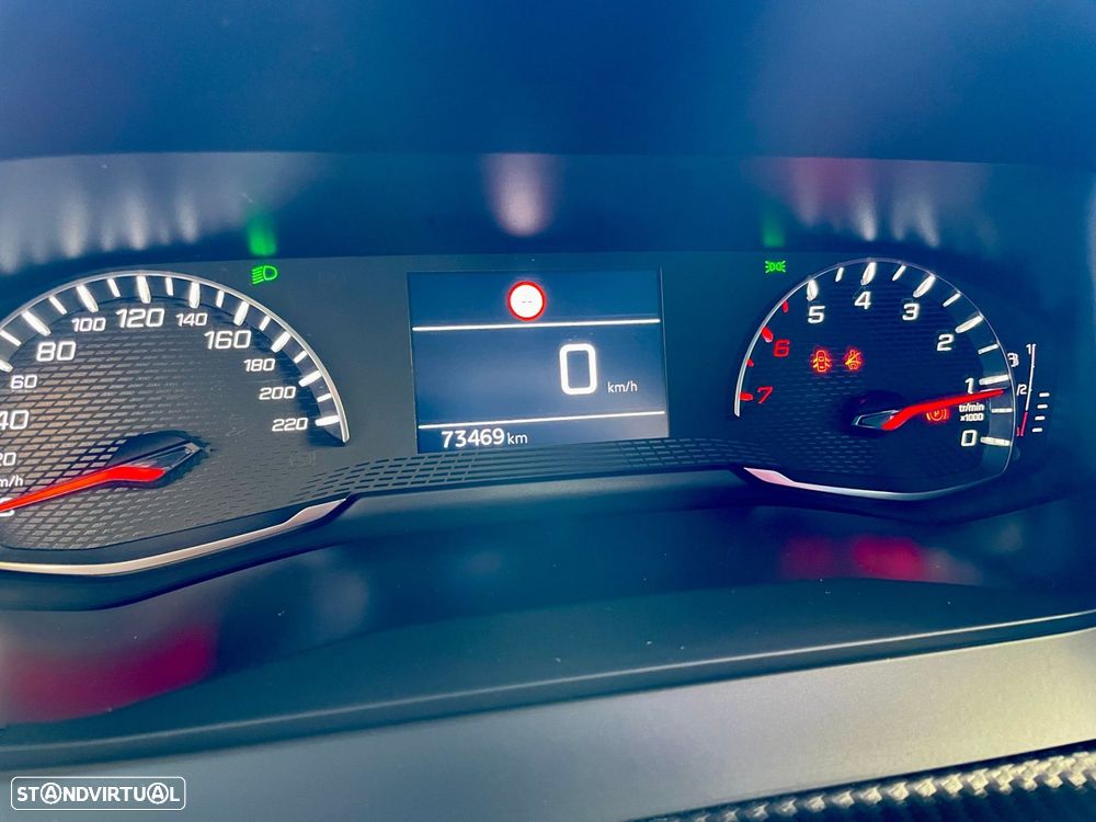 Peugeot 2008 1.2 PureTech Allure - 10