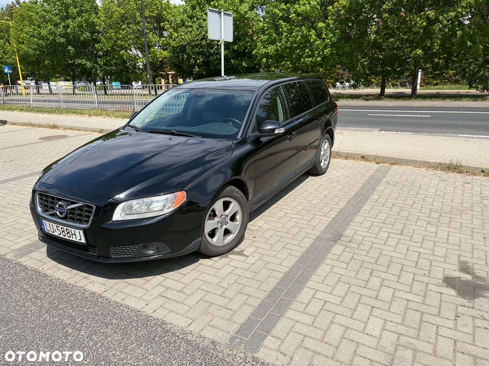 Volvo V70 2.4D Momentum - 3