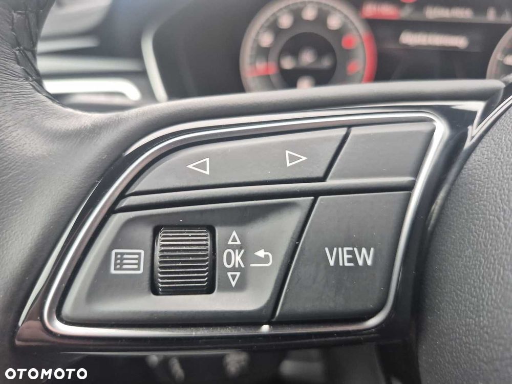 Audi A4 Limousine - 16