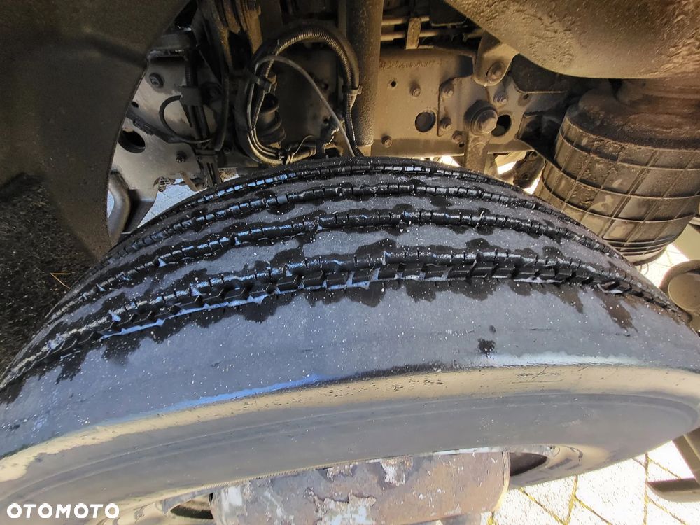 Renault Midlum dxi 220 - 12