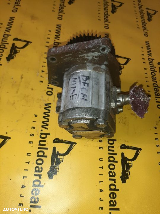 Pompa comenzi excavator O&K cod. 2244989 L /F-11990558 - 4