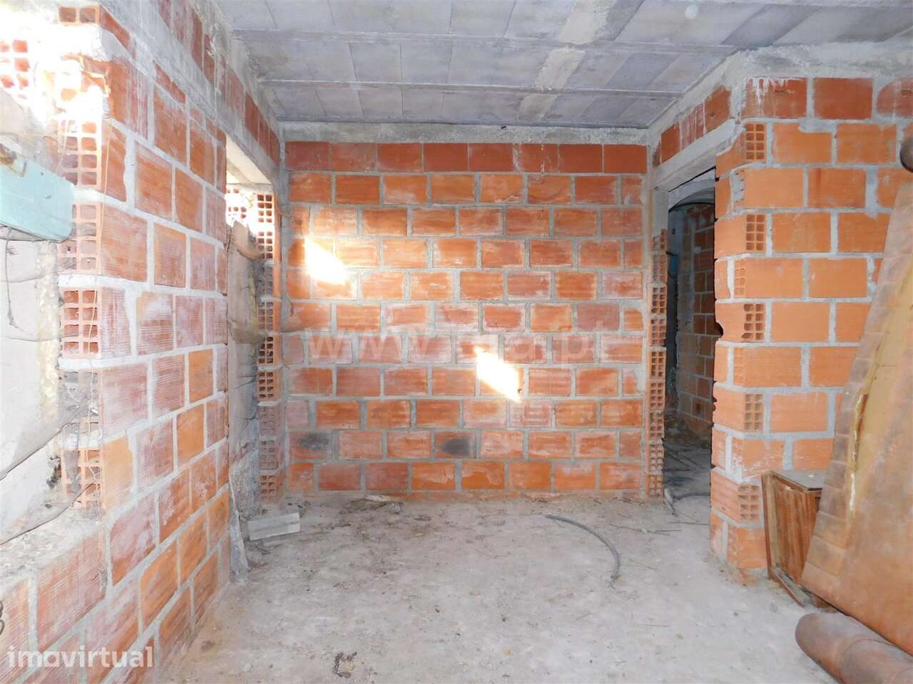Moradia Geminada / Seia, Seia, São Romão e Lapa dos Dinheiros - Grande imagem: 4/10