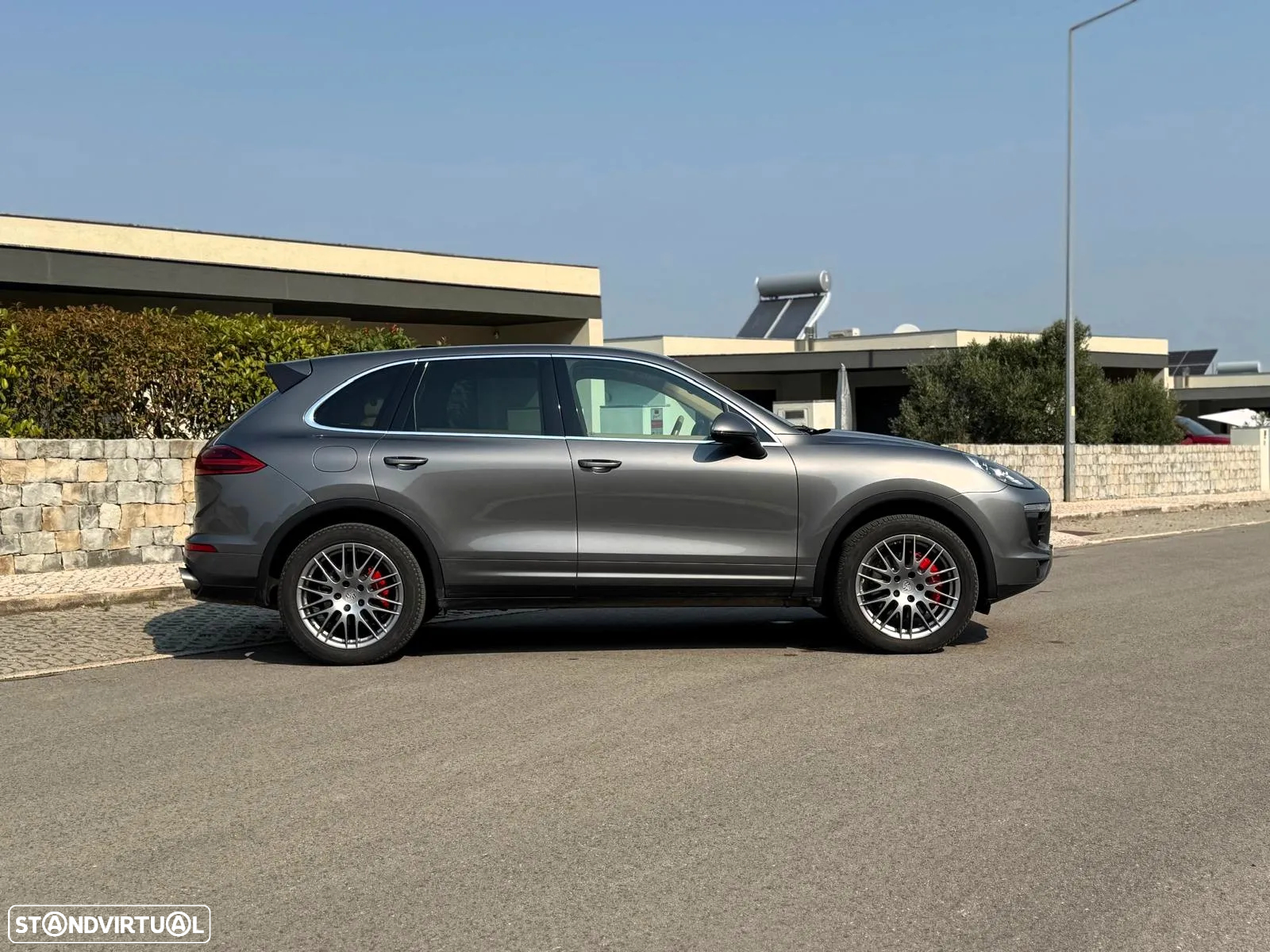 Porsche Cayenne S E-Hybrid - 3