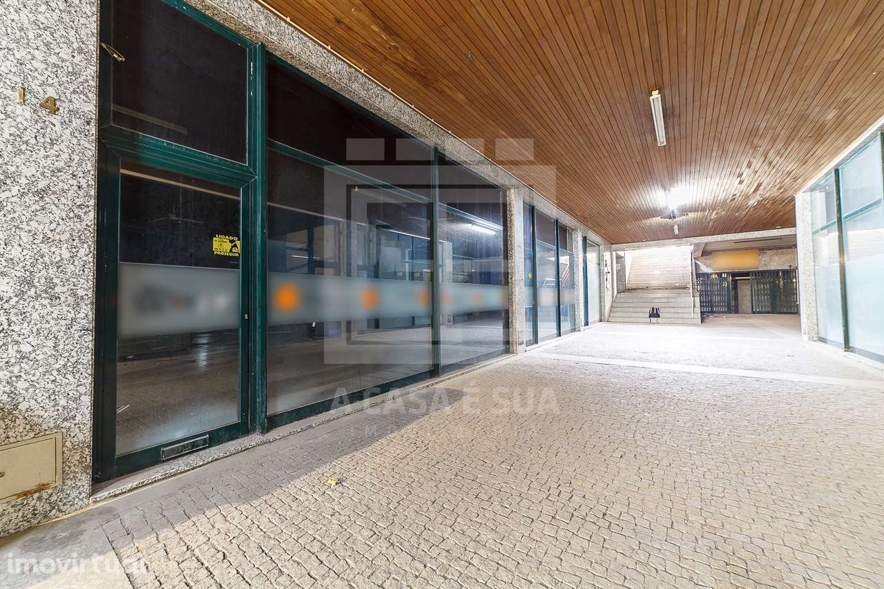 11 Lojas para venda em conjunto em S. João da Madeira - Grande imagem: 4/35