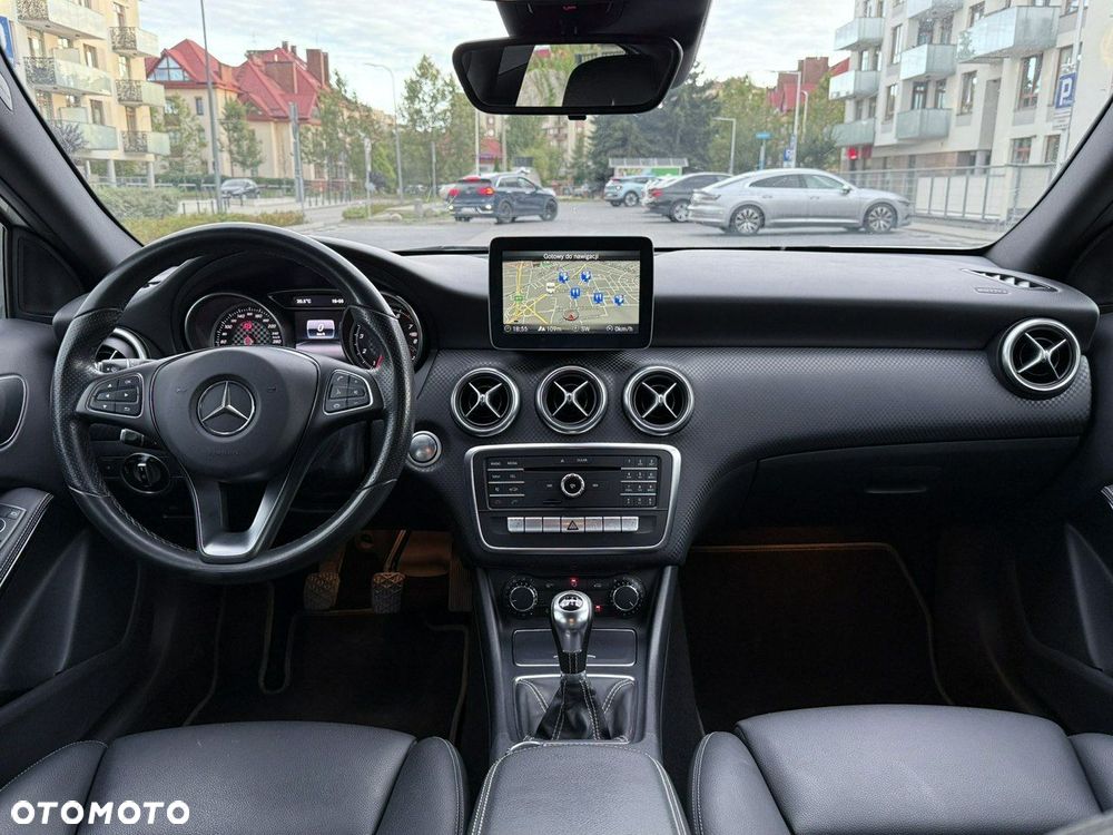 Mercedes-Benz Klasa A 180 (BlueEFFICIENCY) Urban - 19