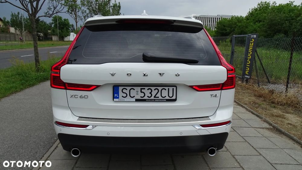 Volvo XC 60 T4 Momentum - 6