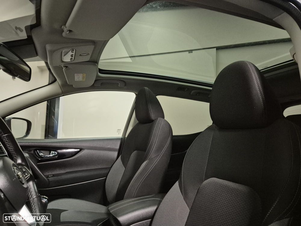 Nissan Qashqai 1.5 dCi N-Connecta J18 - 13
