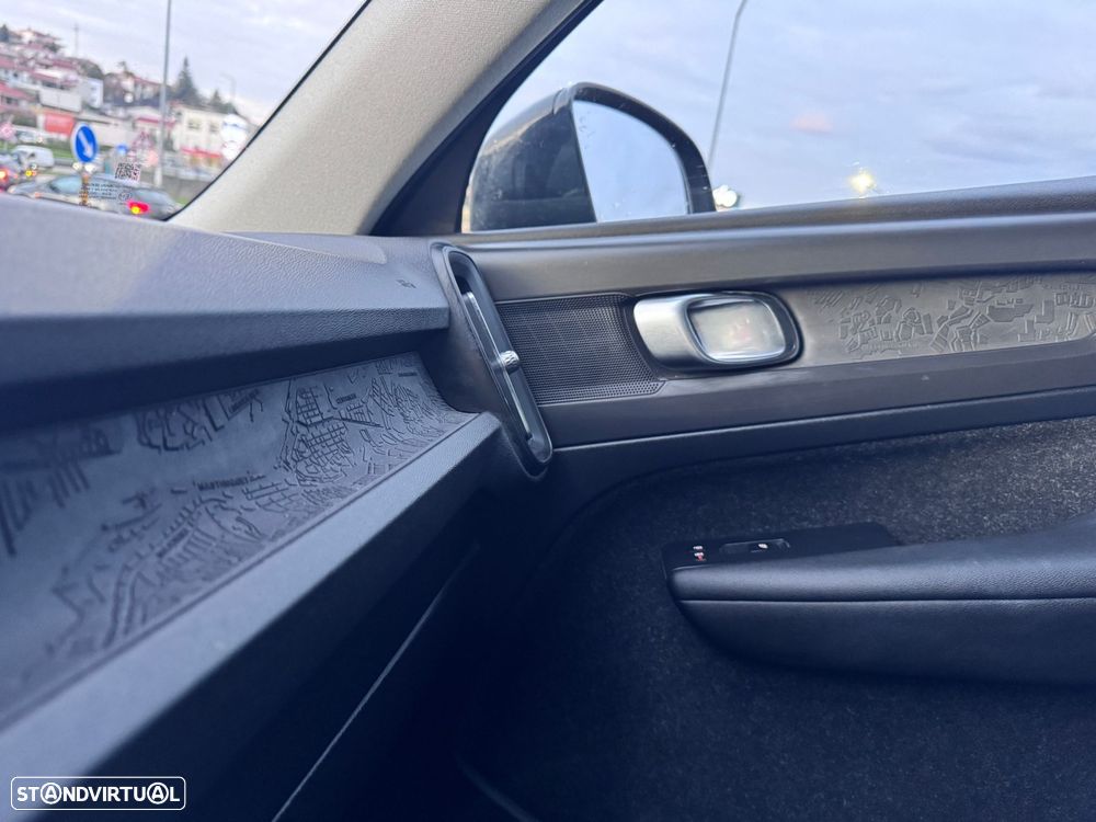 Volvo XC 40 1.5 T3 - 8