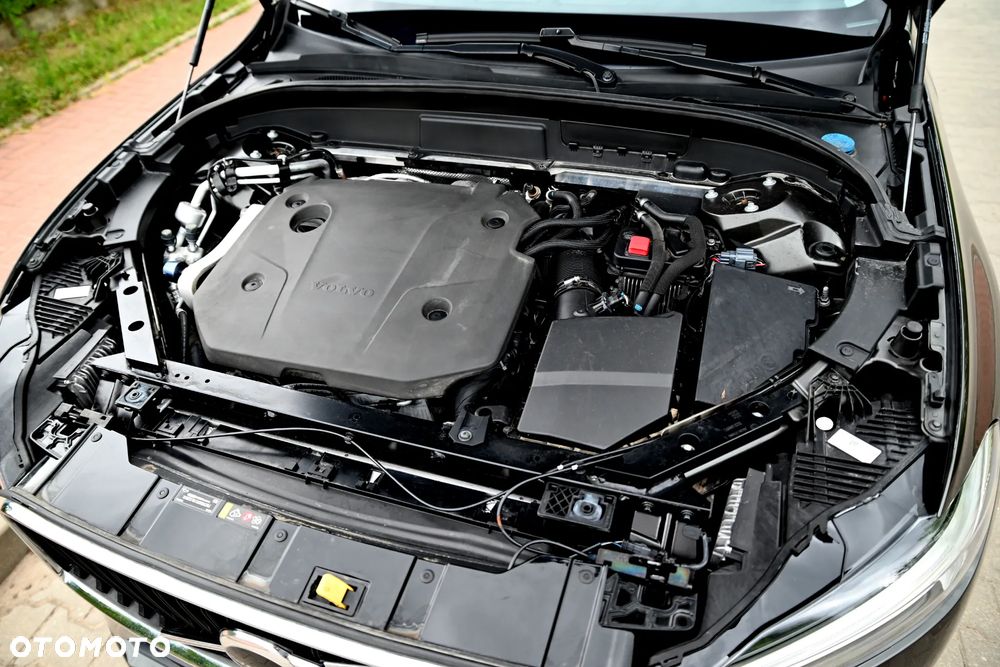 Volvo XC 60 B4 D AWD Geartronic Momentum Pro - 15
