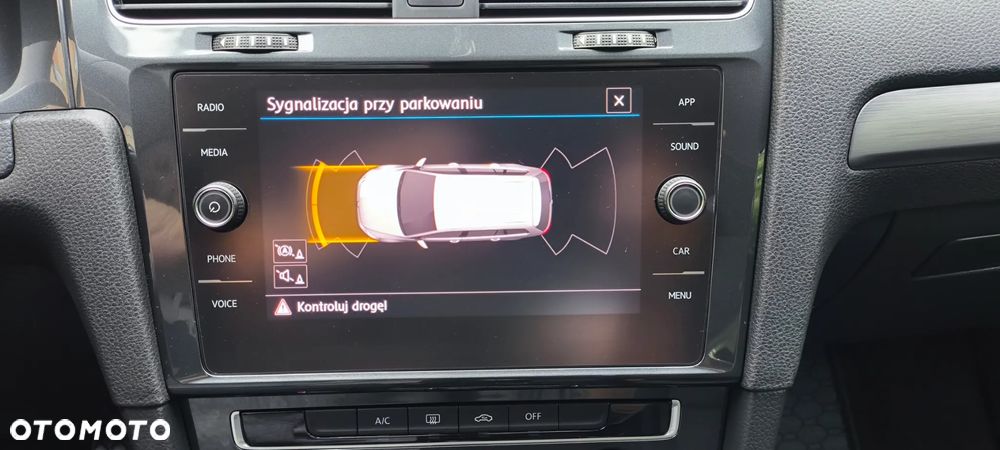 Volkswagen Golf 1.5 TSI BMT Evo Comfortline - 15