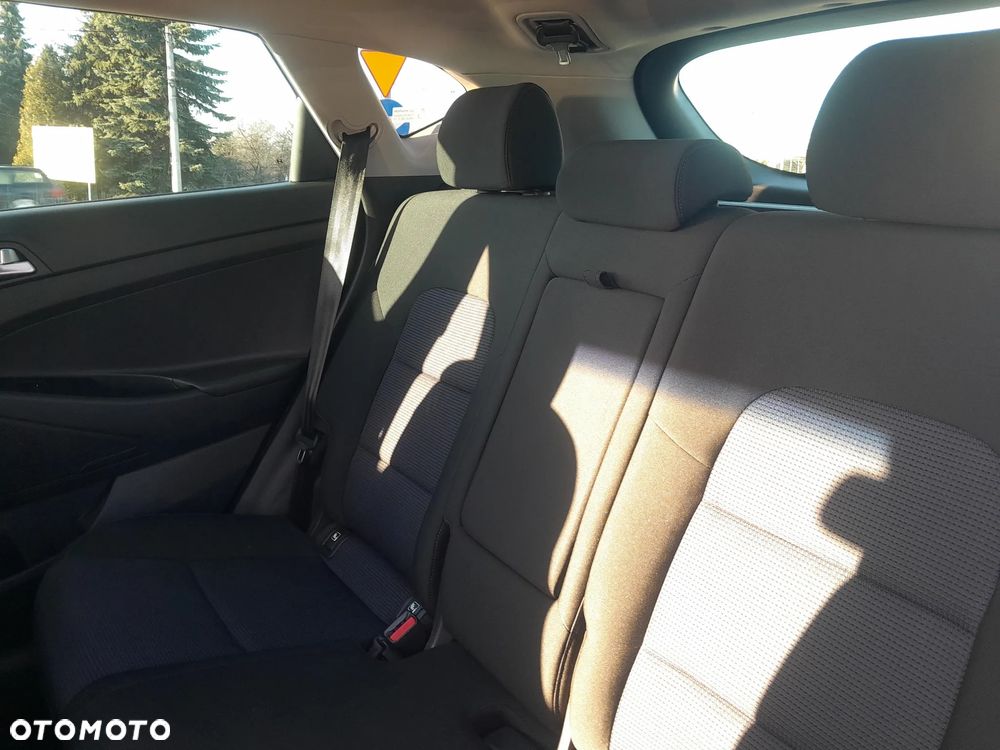 Hyundai Tucson 1.6 GDI BlueDrive GO 2WD - 16