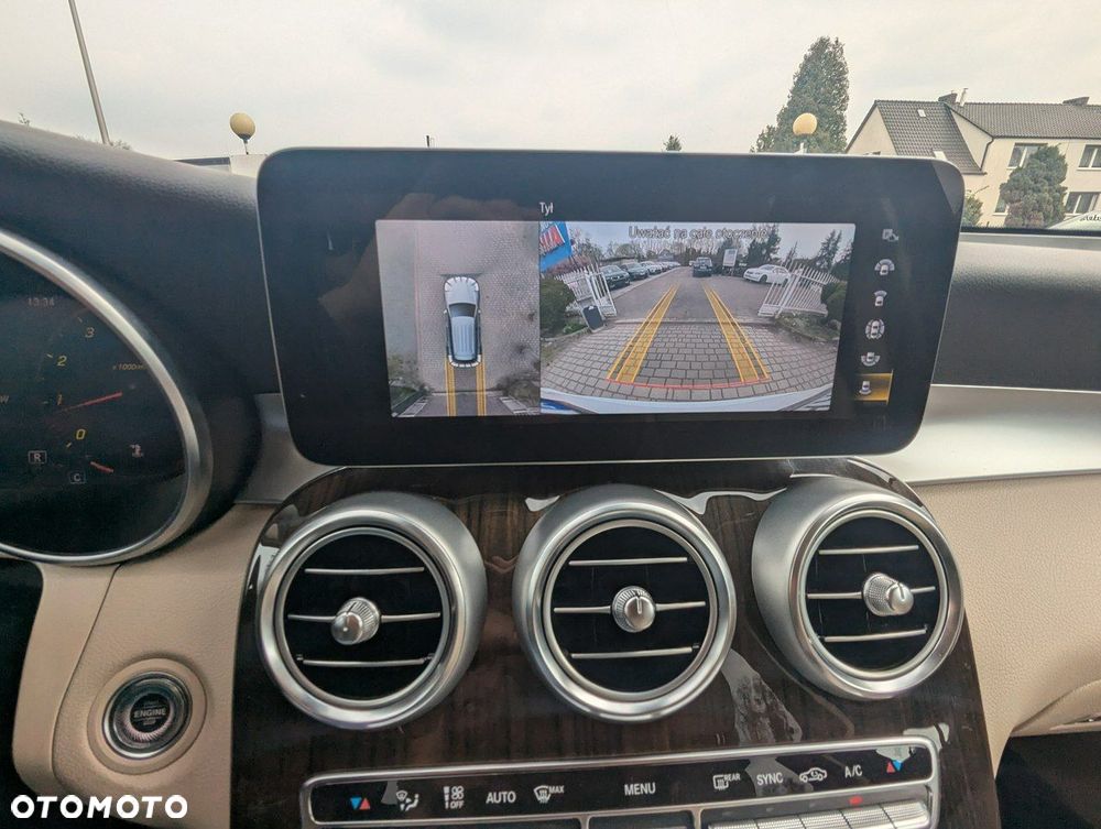 Mercedes-Benz GLC - 23