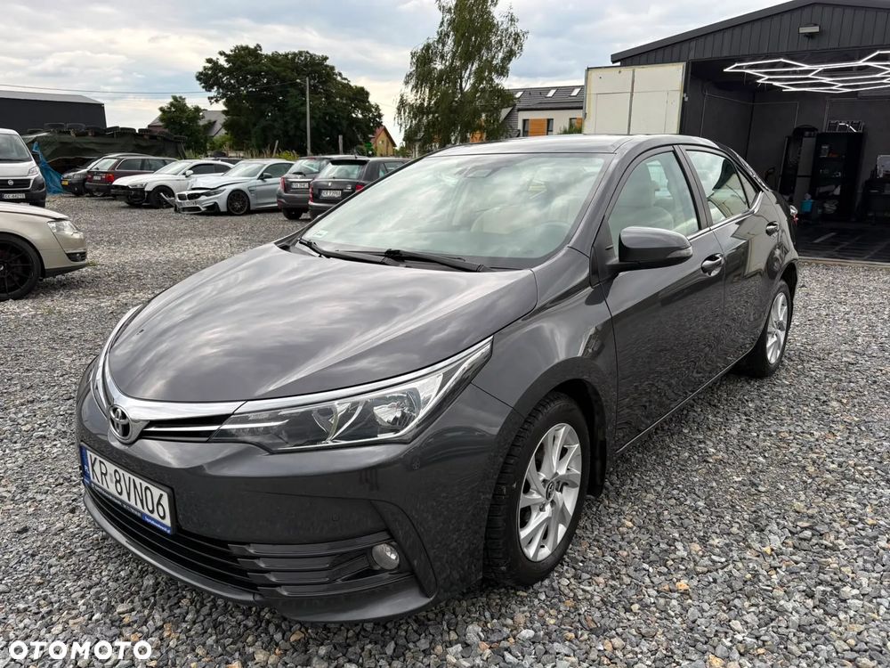 Toyota Corolla 1.6 Prestige MS - 3