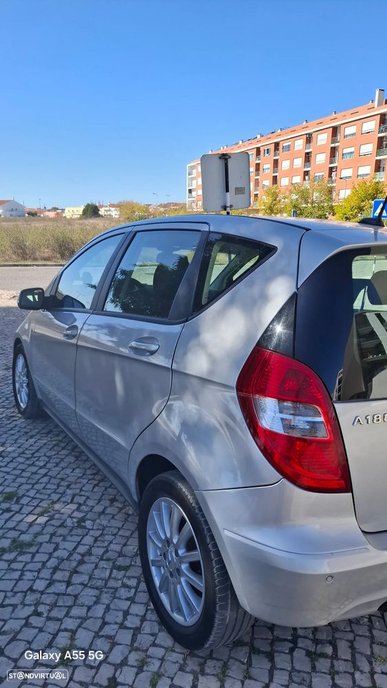 Mercedes-Benz A 180 - 4