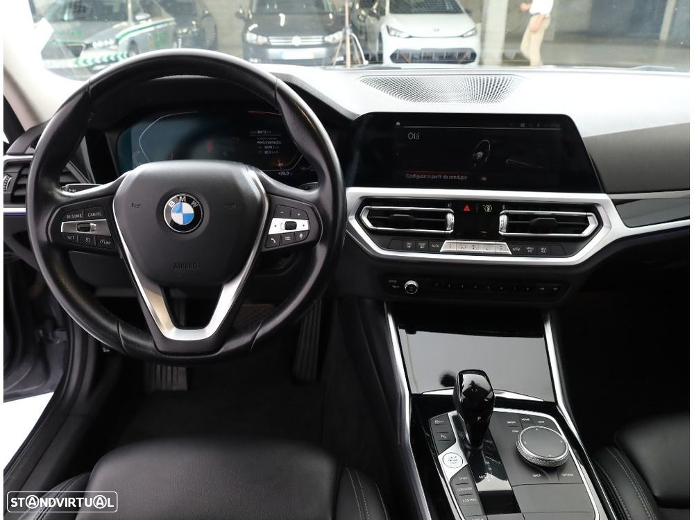 BMW 318 d Touring Line Sport Auto - 29
