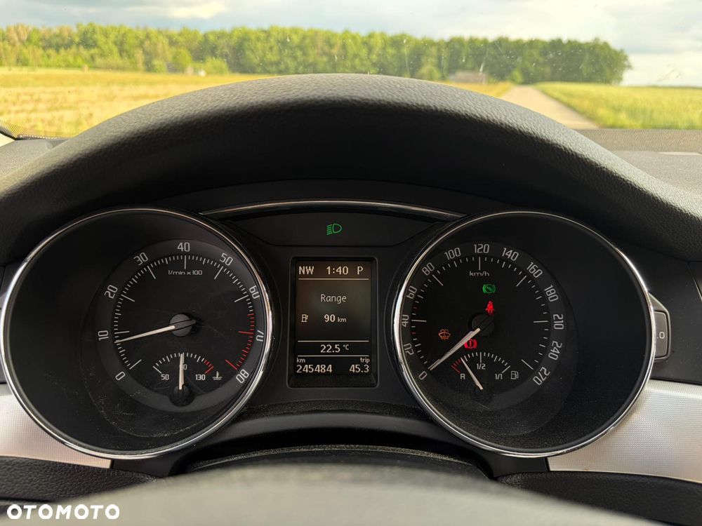 Skoda Superb 1.8 TSI DSG FAMILY - 13