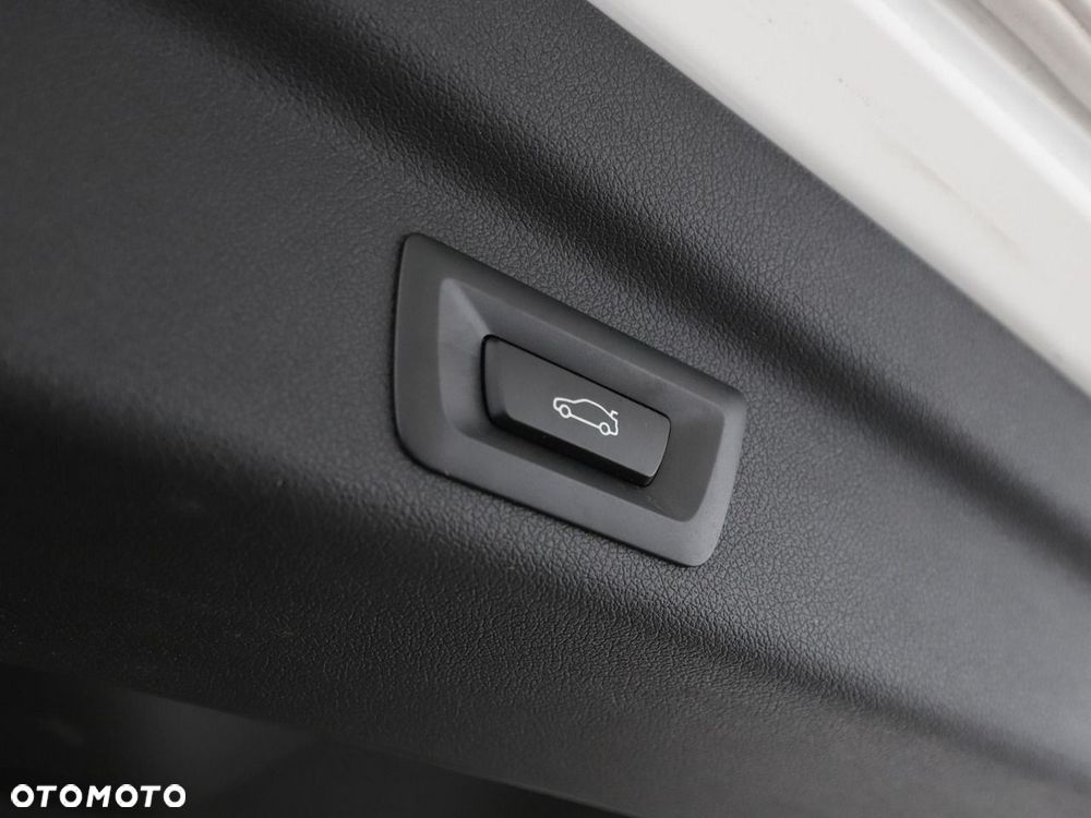 BMW Seria 2 218d - 36