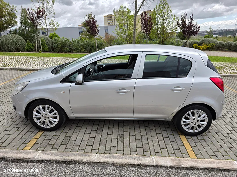 Opel Corsa 1.2 Enjoy - 3
