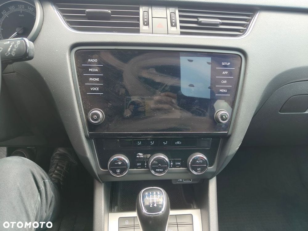 Skoda Octavia 1.6 TDI SCR Ambition - 6
