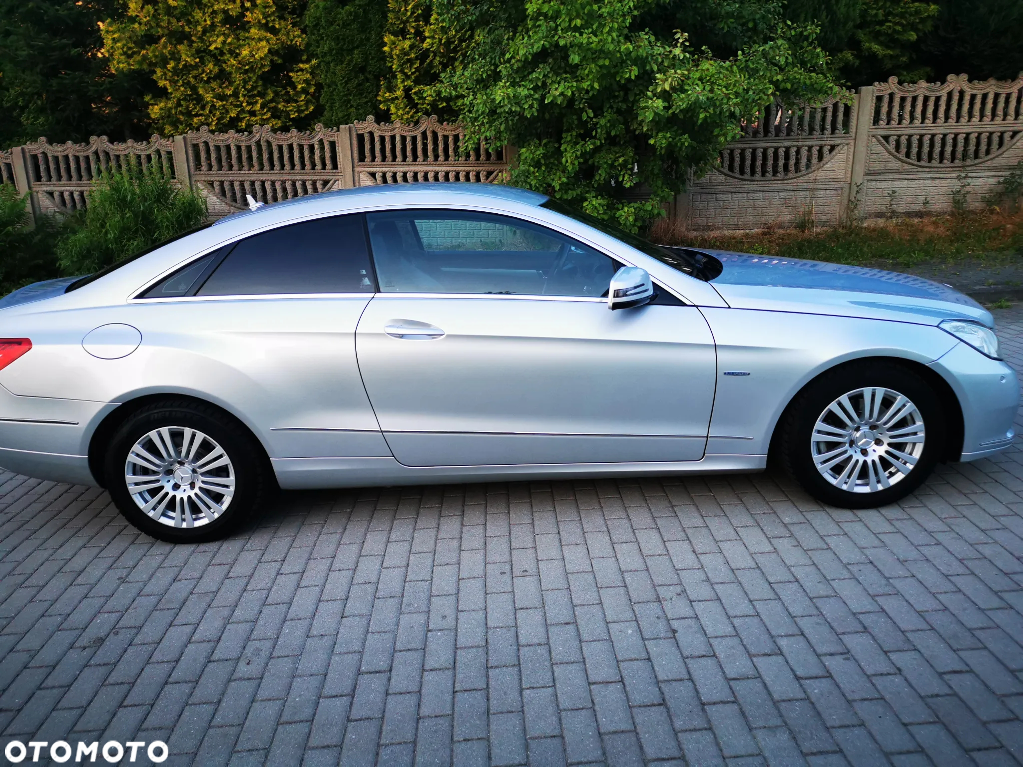 Mercedes-Benz Klasa E 250 CGI BlueEffICIENCY - 4