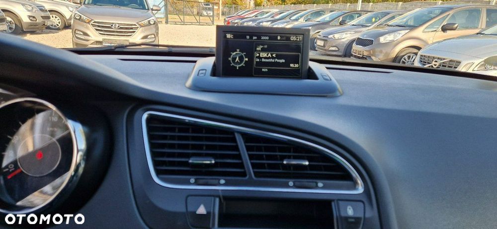 Peugeot 5008 - 25