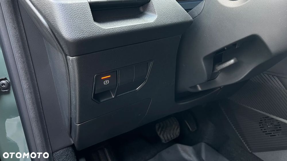 Dacia Duster 1.6 Full Hybrid 140 Journey MMT - 13