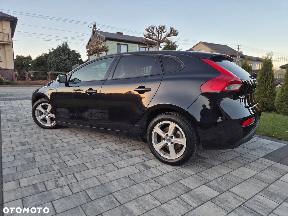 Volvo V40 D2 - 15