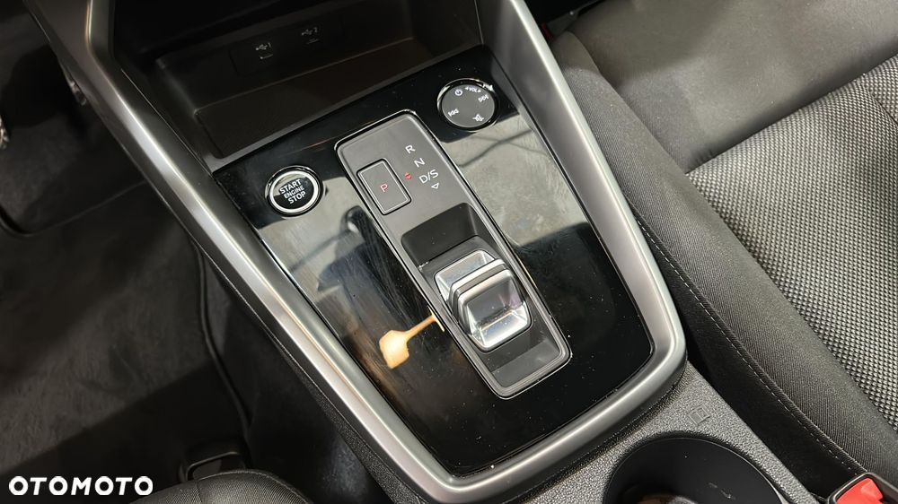 Audi A3 Sportback 35 TFSI S tronic - 19