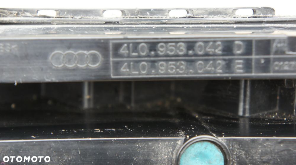 LEWY PRAWY KIERUNKOWSKAZ AUDI Q7 4L0 LIFT 4L0953041D/E - 16