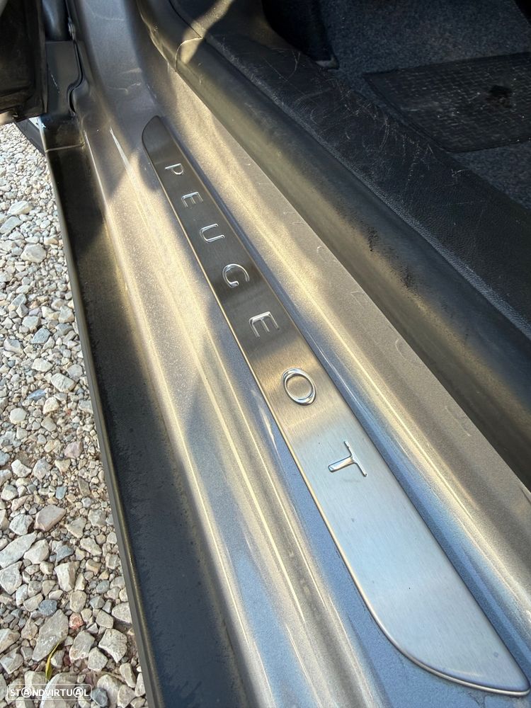 Peugeot 2008 PureTech 130 Stop&Start Allure - 14