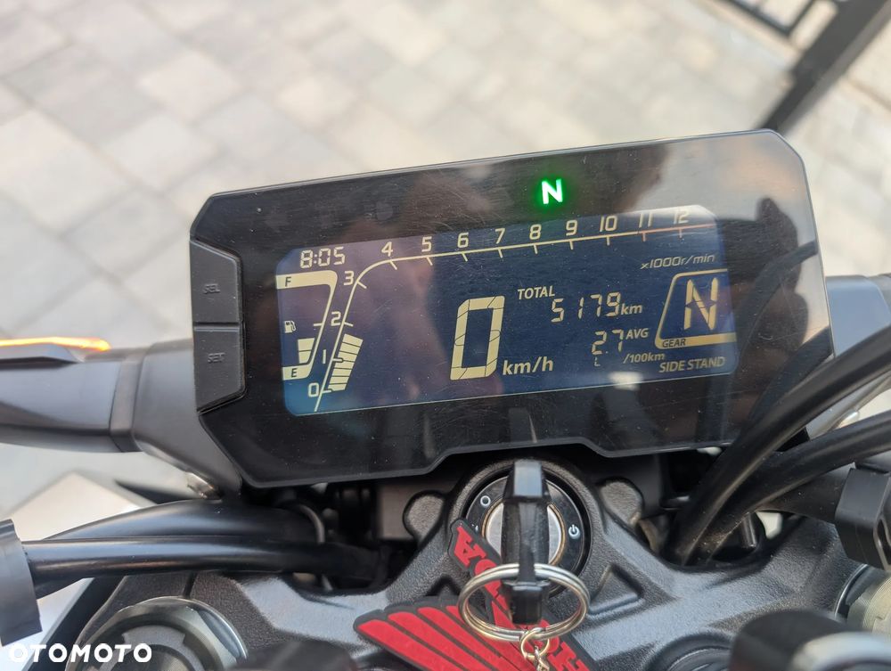 Honda CB - 8