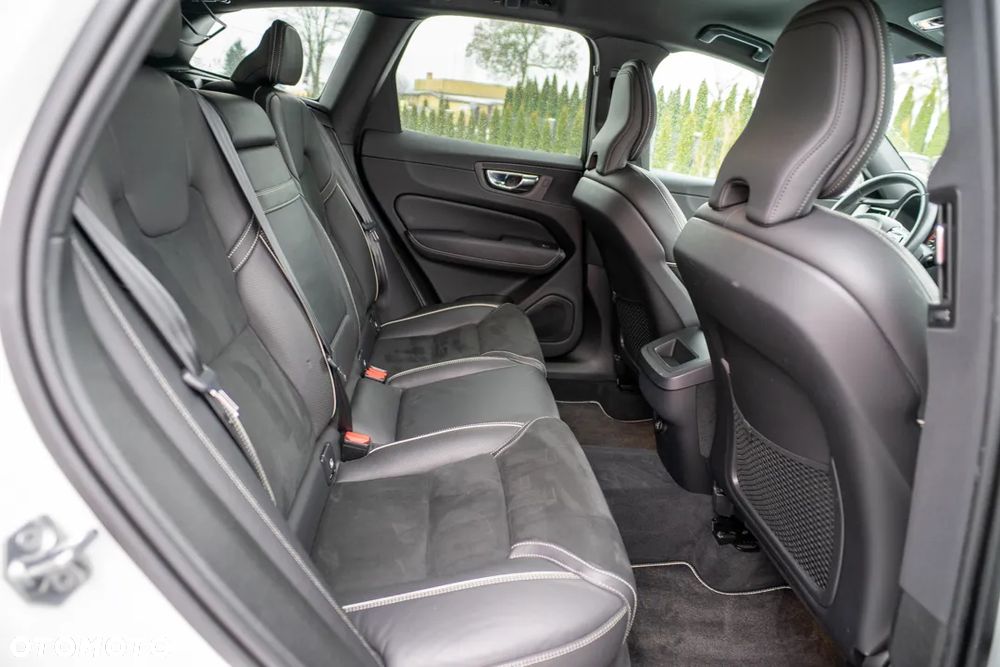 Volvo XC 60 D4 Geartronic RDesign - 30