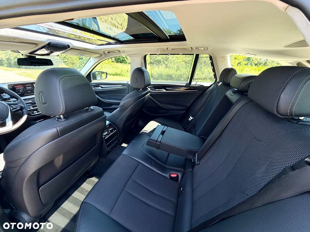 BMW Seria 5 520d xDrive MHEV Sport Line sport - 22