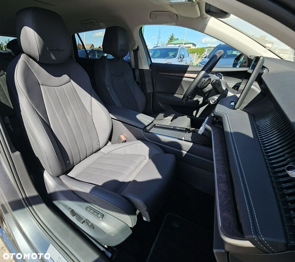 Skoda Superb 2.0 TDI SCR 4x4 L&K DSG - 11