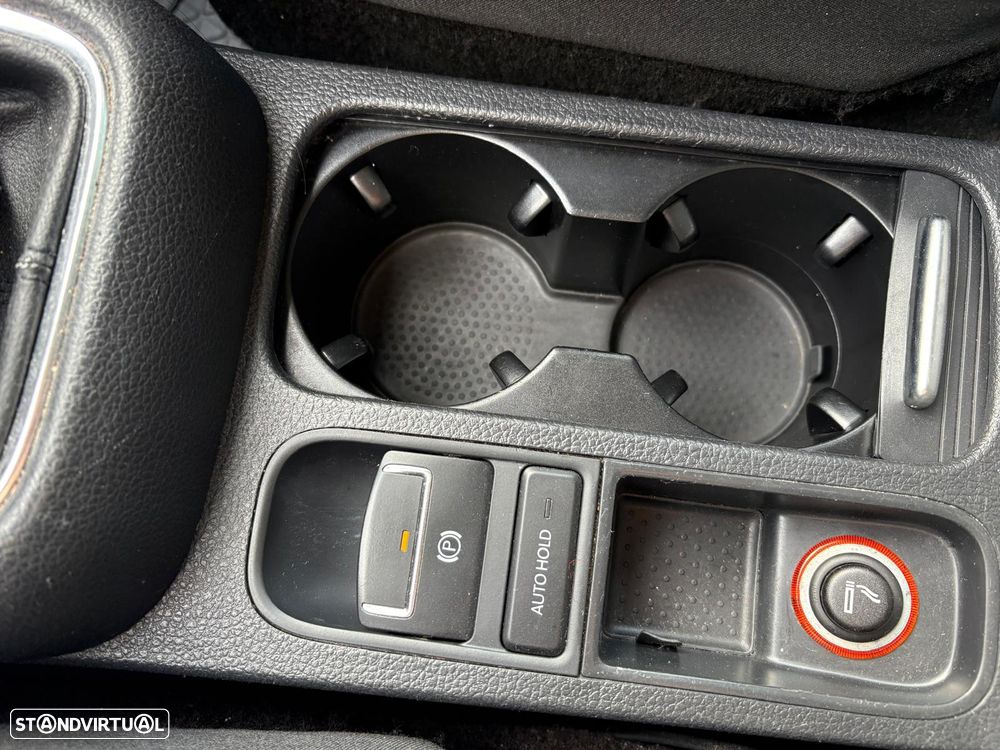 VW Sharan 2.0 TDI Confortline - 12