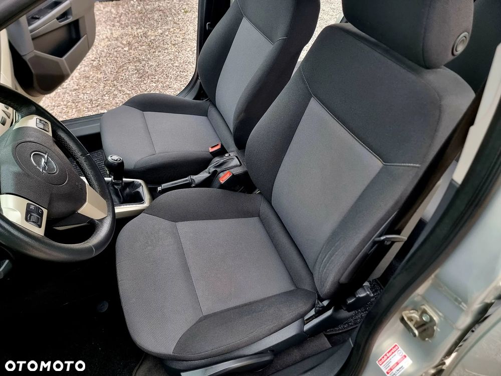 Opel Astra 1.6 Cosmo - 21