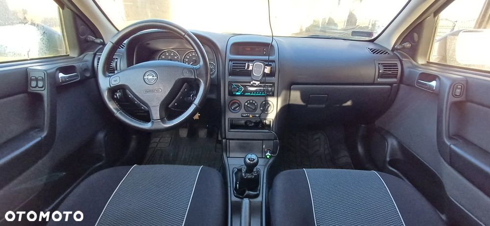 Opel Astra - 4