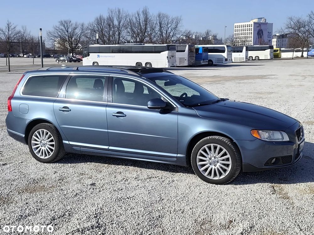 Volvo V70 D3 Geartronic Summum - 1