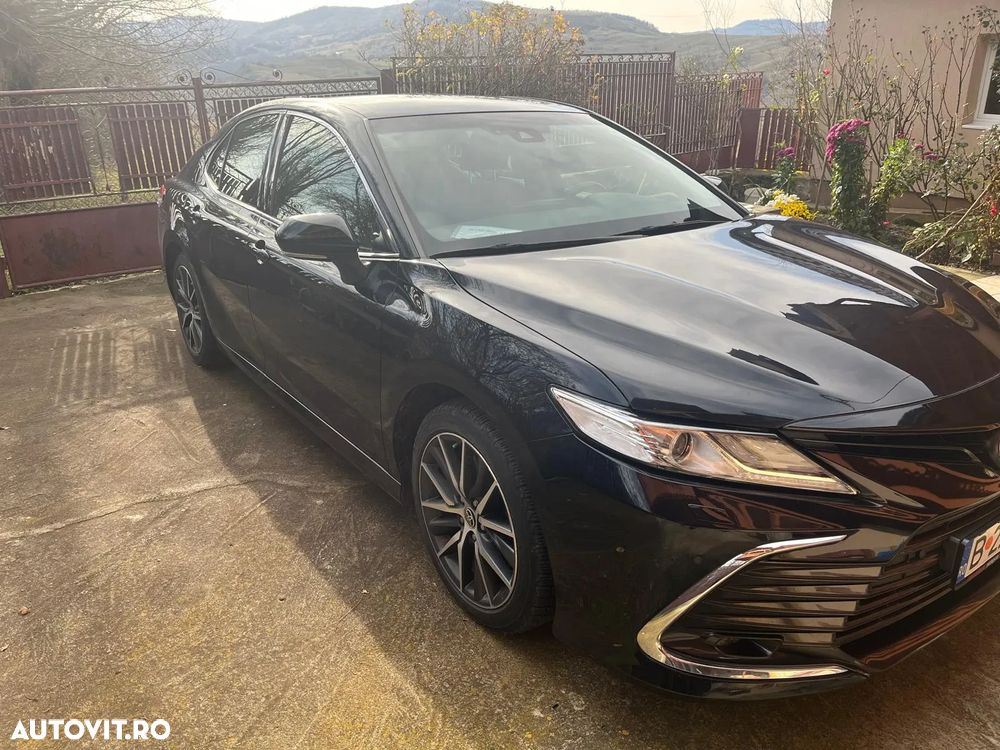 Toyota Camry 2.5 Hybrid Dynamic - 2