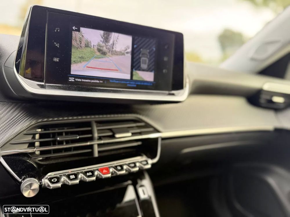 Peugeot 2008 1.2 Allure - 12