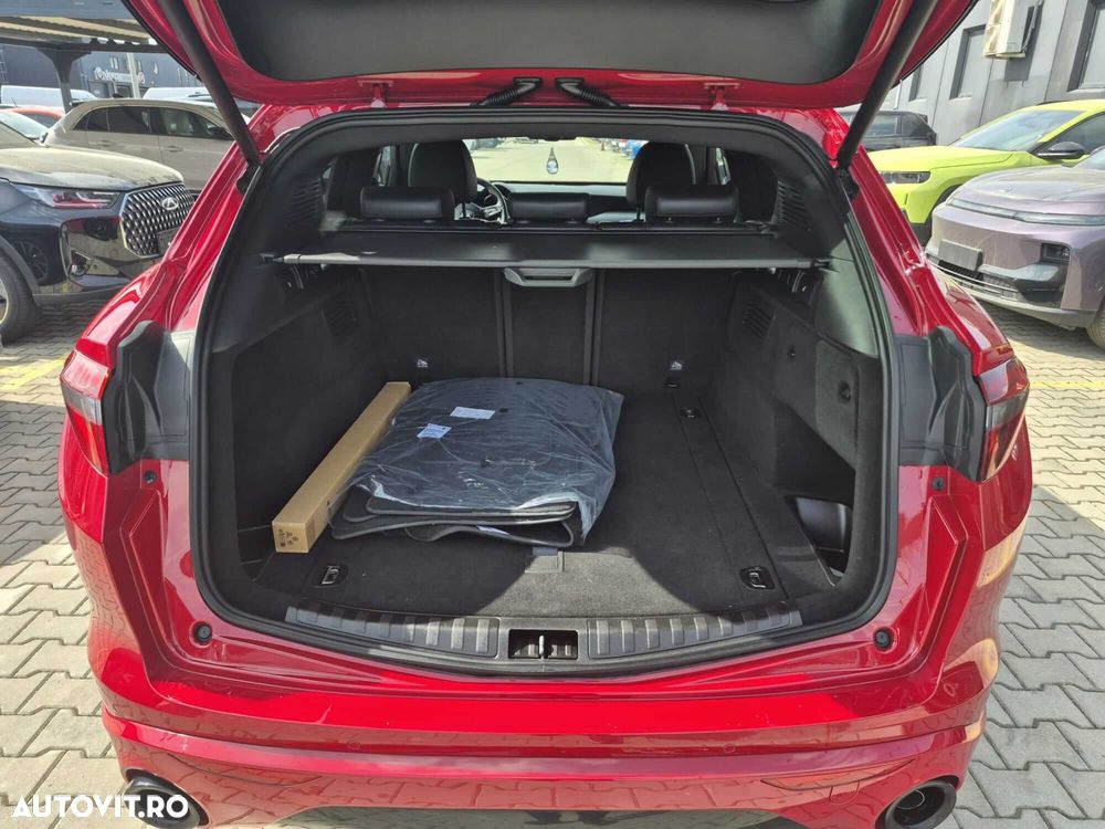 Alfa Romeo Stelvio - 17