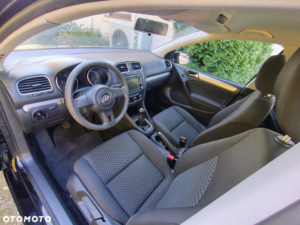 Volkswagen Golf - 8