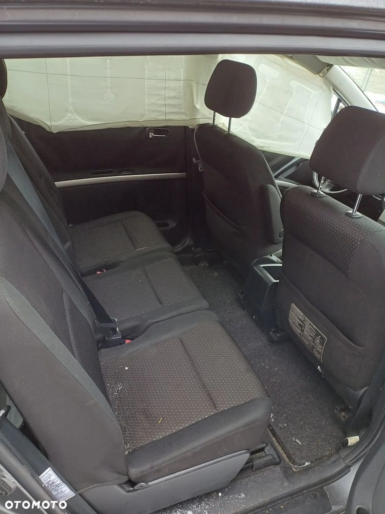 Toyota Corolla Verso - 11