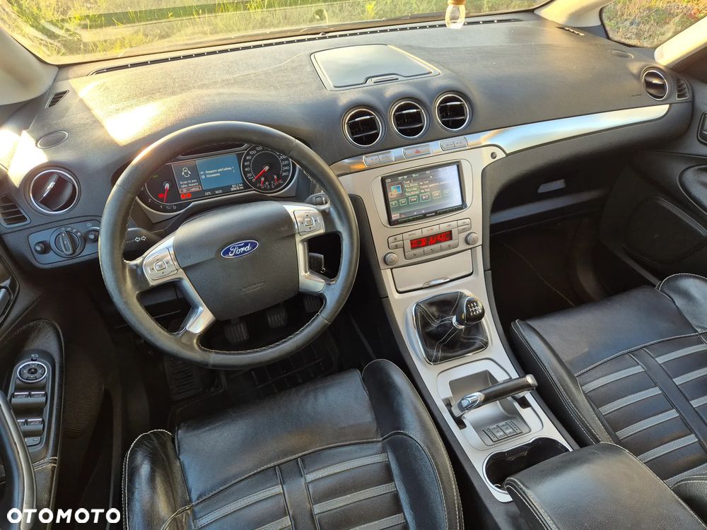 Ford S-Max 2.2 TDCi Titanium - 21