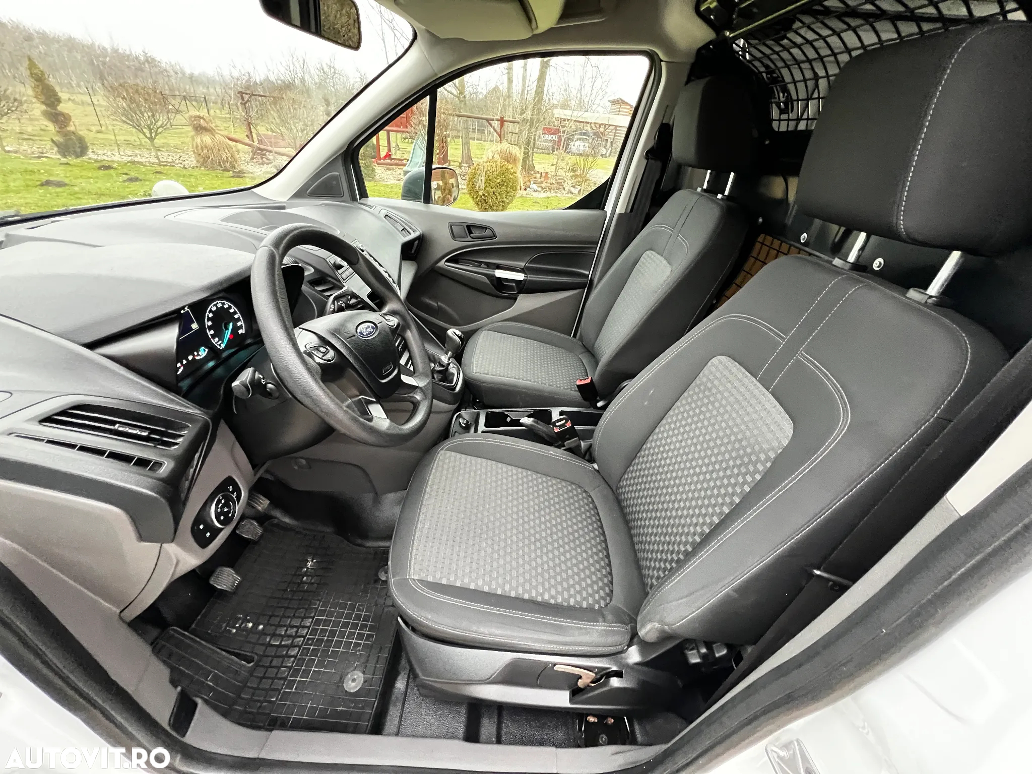 Ford Transit Connect - 10